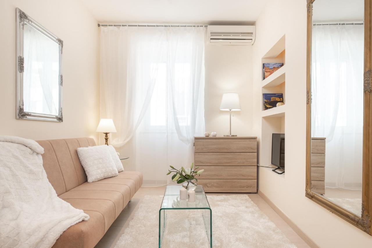 Nadiona Suites Red & Cream Corfu  ภายนอก รูปภาพ