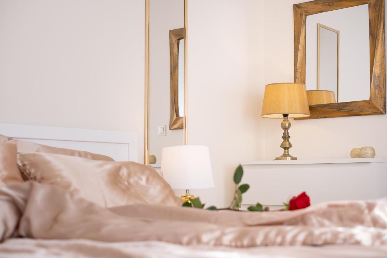 Nadiona Suites Red & Cream Corfu  ภายนอก รูปภาพ