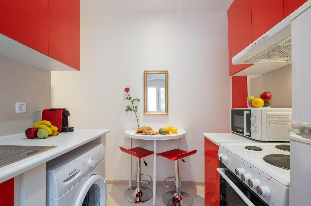 Nadiona Suites Red & Cream Corfu  ภายนอก รูปภาพ