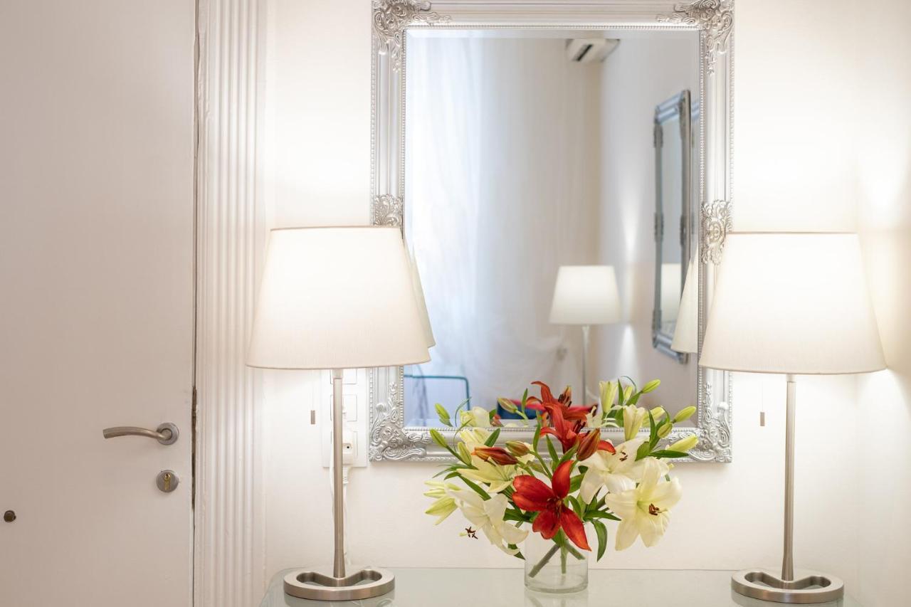 Nadiona Suites Red & Cream Corfu  ภายนอก รูปภาพ