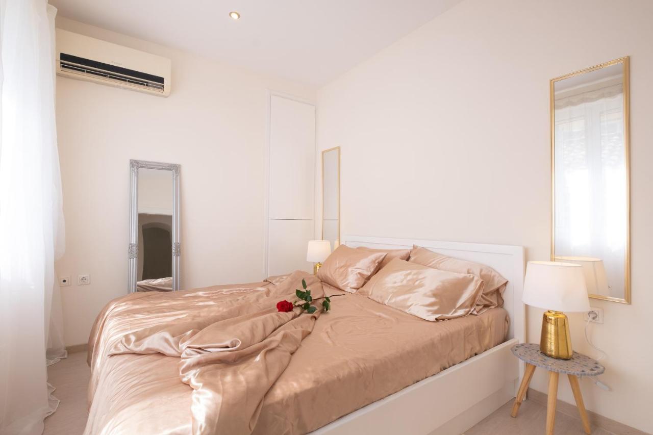 Nadiona Suites Red & Cream Corfu  ภายนอก รูปภาพ