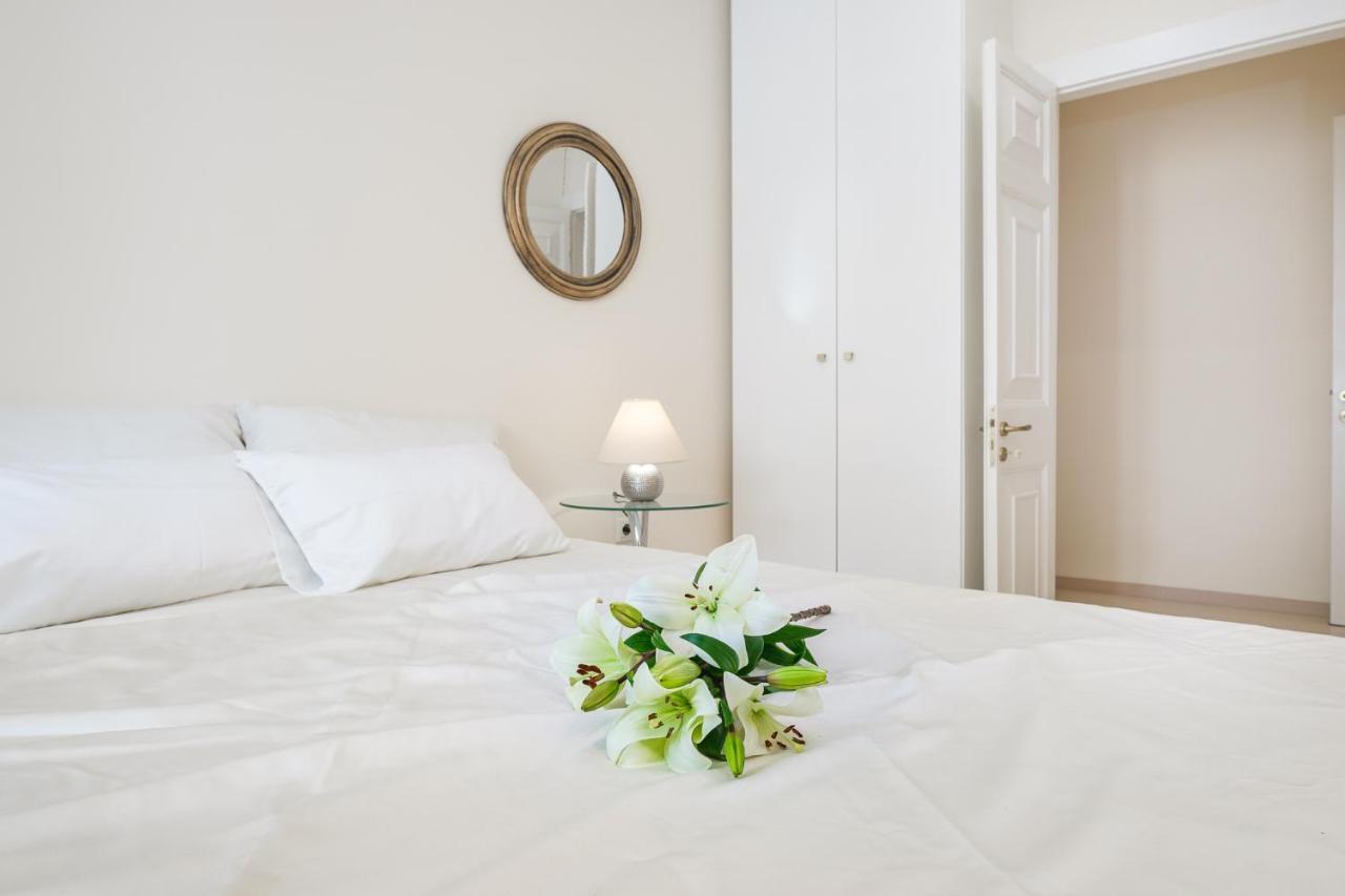 Nadiona Suites Red & Cream Corfu  ภายนอก รูปภาพ